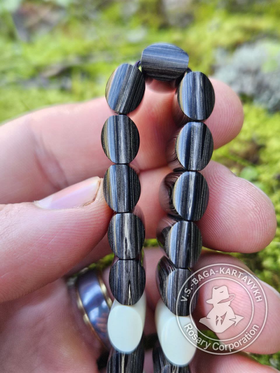 Cushions worry beads — German colored ebonite, no. 130 — 3