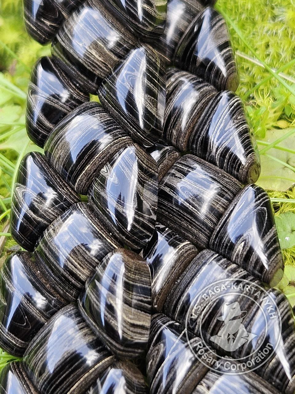Mini-mosaic worry beads — German colored ebonite, no. 150
