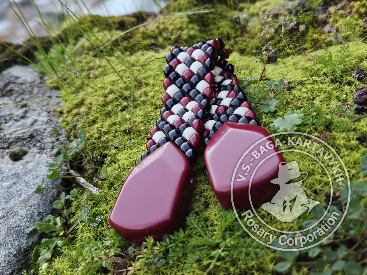 Carpet worry beads — Soviet ebonite, no. 157 — 2