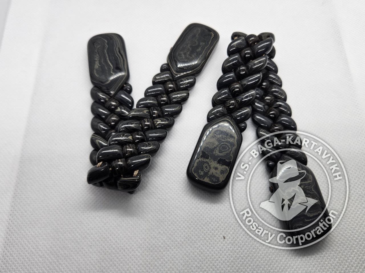 Pogon worry beads — German colored ebonite, no. 18 — 2