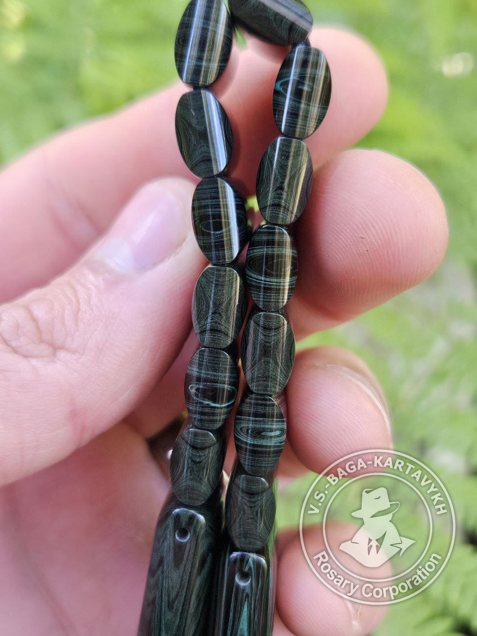 Cushions worry beads — German colored ebonite, no. 186 — 4