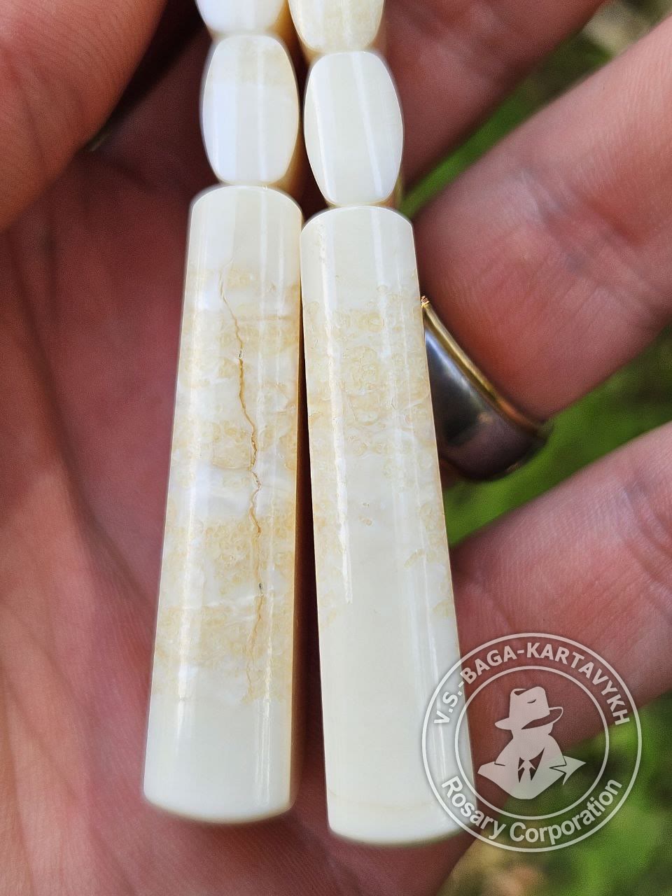 Cushions worry beads — walrus tusk, no. 220 — 2