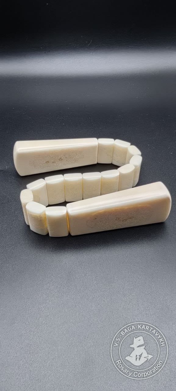 Cushions worry beads — walrus tusk, no. 324 — 2
