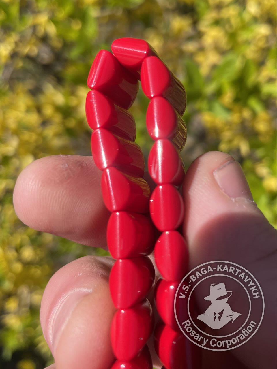 Cushions worry beads — Aramith bowling ball, no. 382 — 4