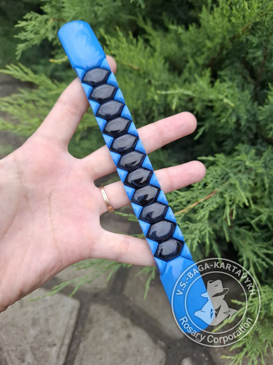 Hexagonal pogon worry beads — German colored ebonite, no. 459 — 3