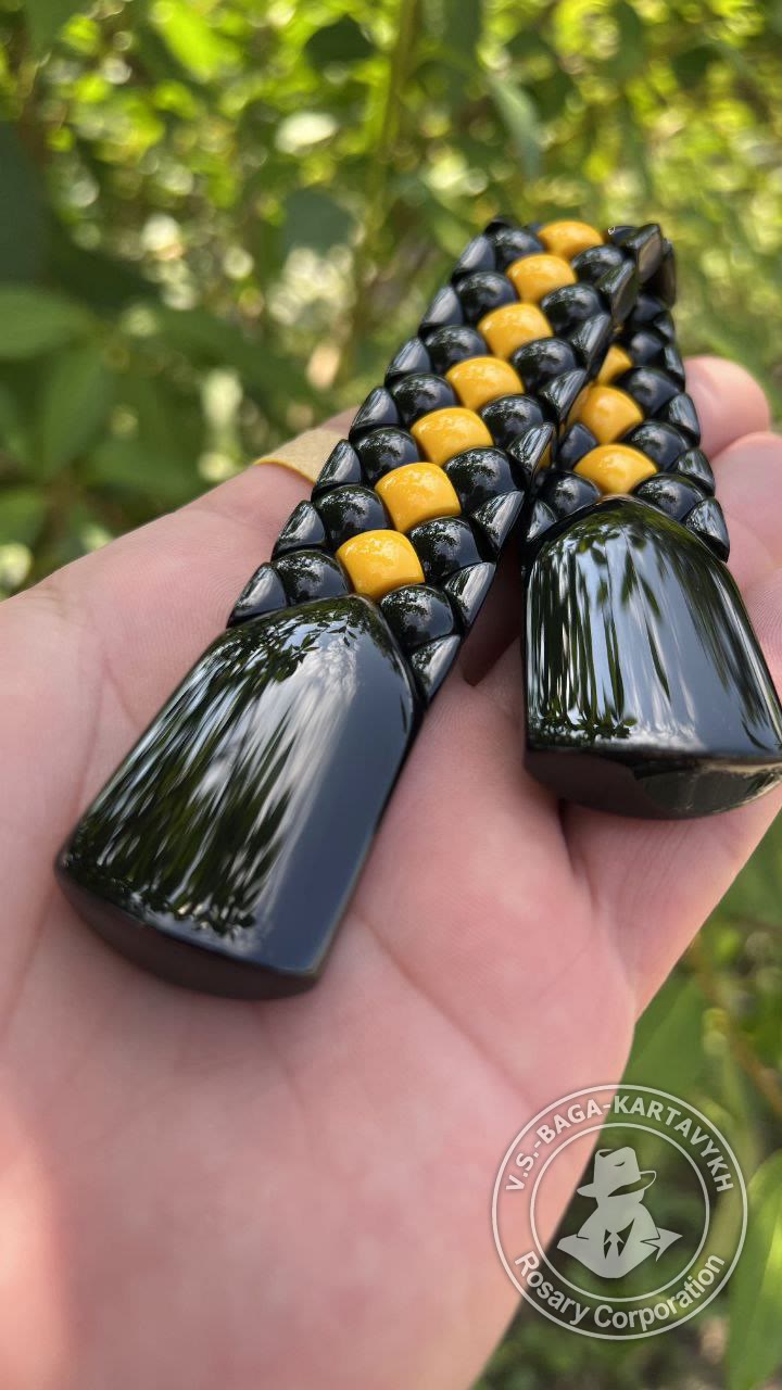 Mosaic worry beads — Aramith bowling ball, no. 467 — 2
