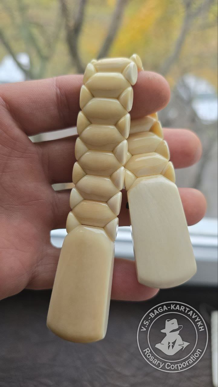 Pogon worry beads — sperm whale tooth, no. 562 — 8