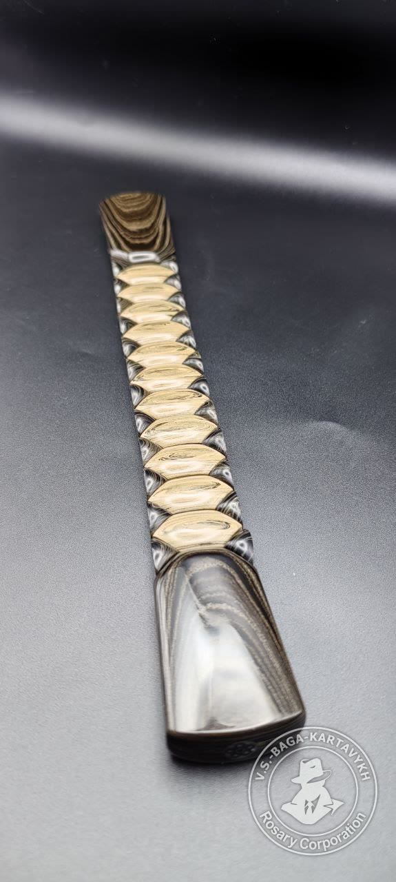 Hexagonal pogon worry beads — German colored ebonite, no. 574 — 4
