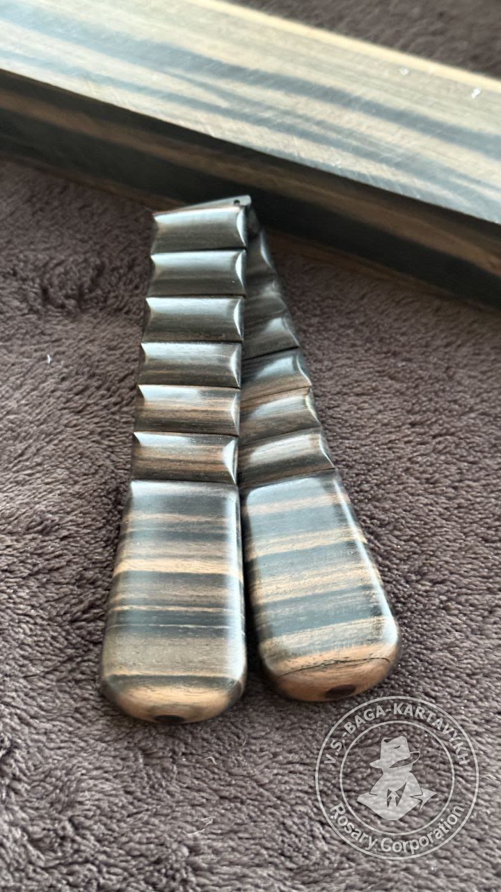 Cushions worry beads — wood, no. 618 — 2