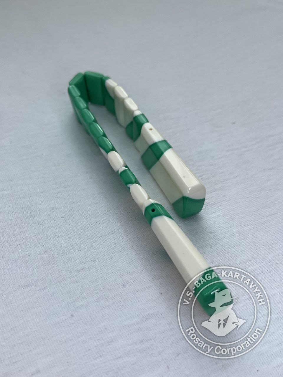 Cushions worry beads — Aramith billiard ball, no. 627 — 2