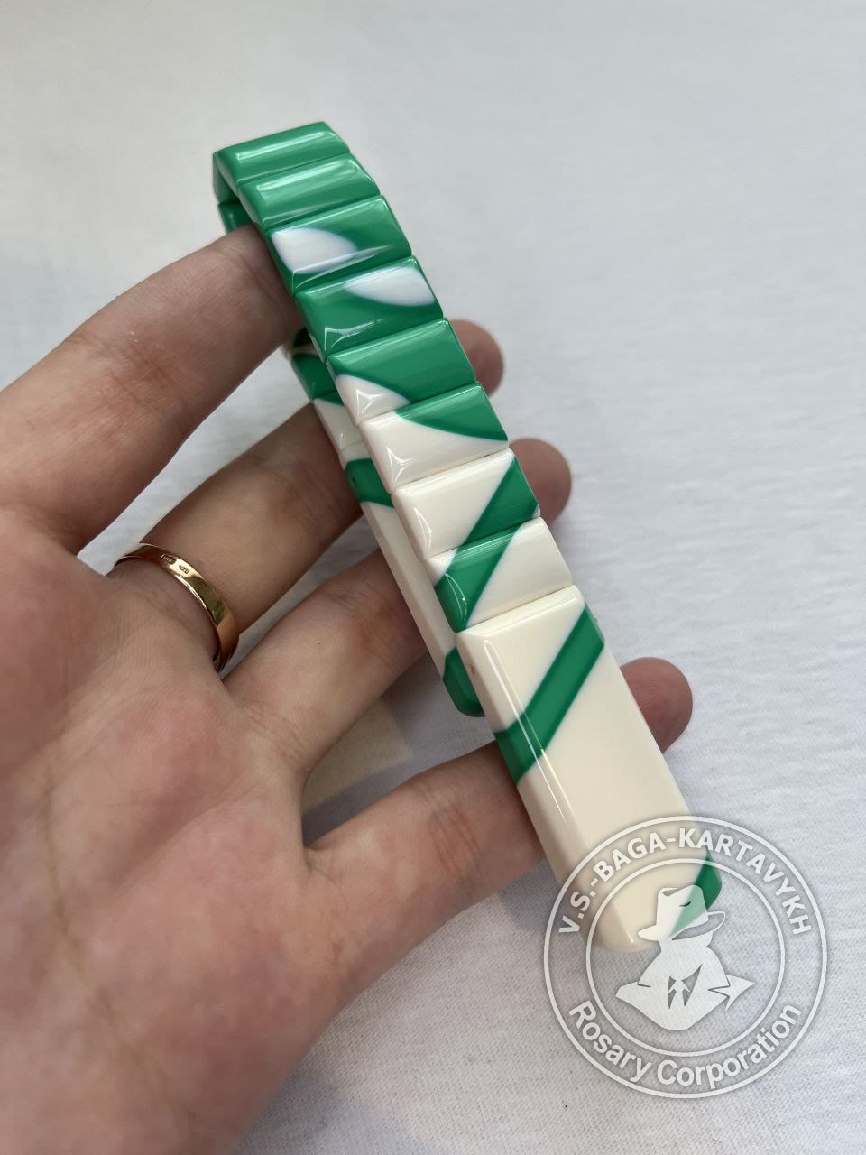 Cushions worry beads — Aramith billiard ball, no. 627 — 4