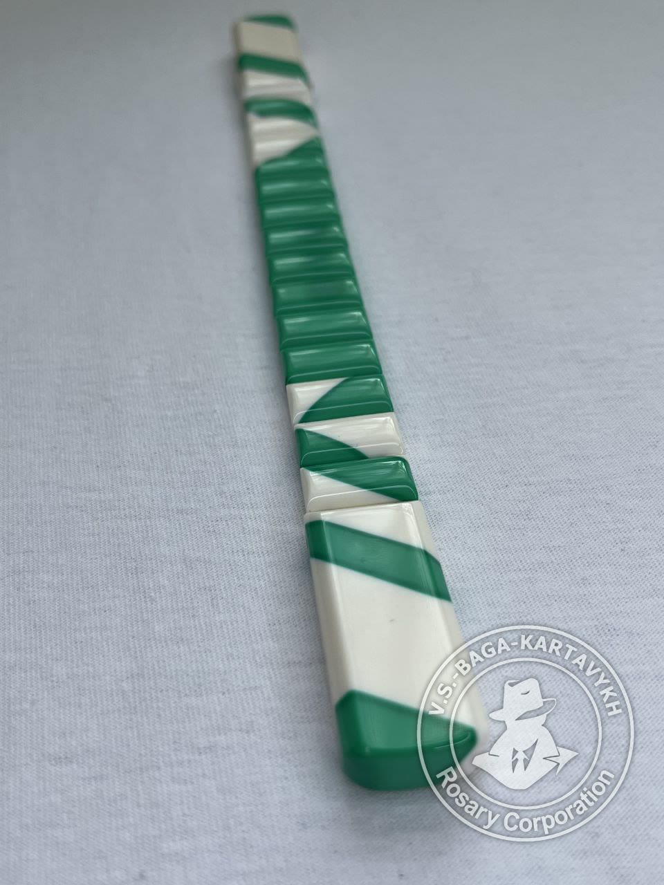 Cushions worry beads — Aramith billiard ball, no. 627 — 6
