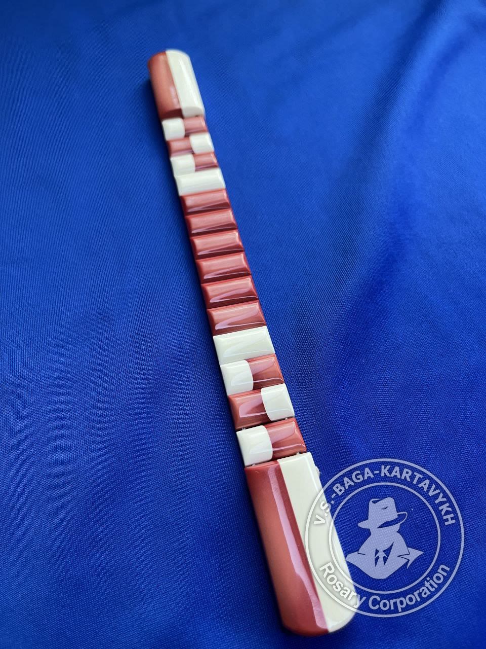 Cushions worry beads — Aramith billiard ball, no. 631 — 5