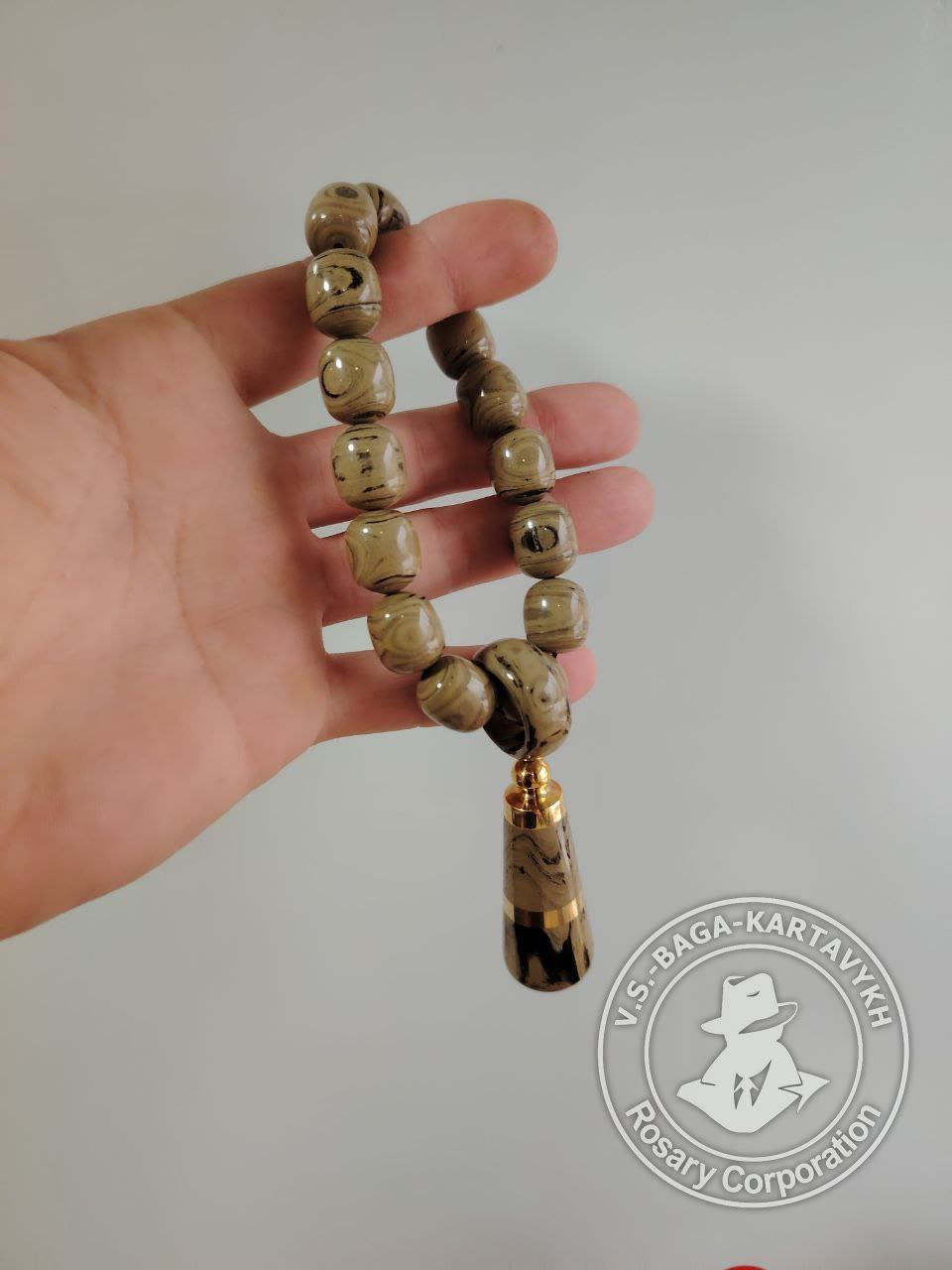 Peribory worry beads — German colored ebonite, no. 662 — 4