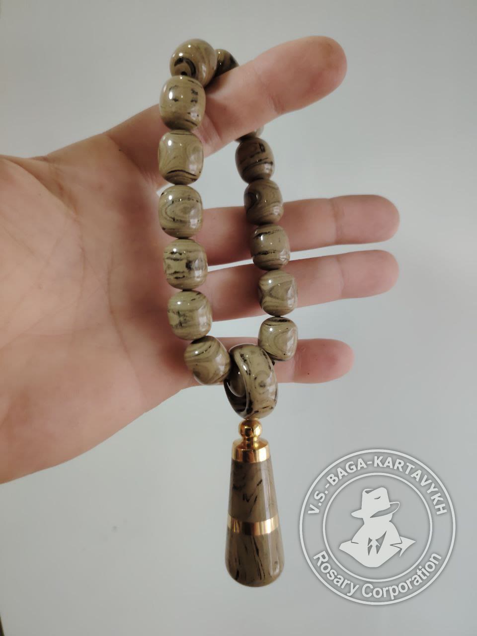 Peribory worry beads — German colored ebonite, no. 662 — 5