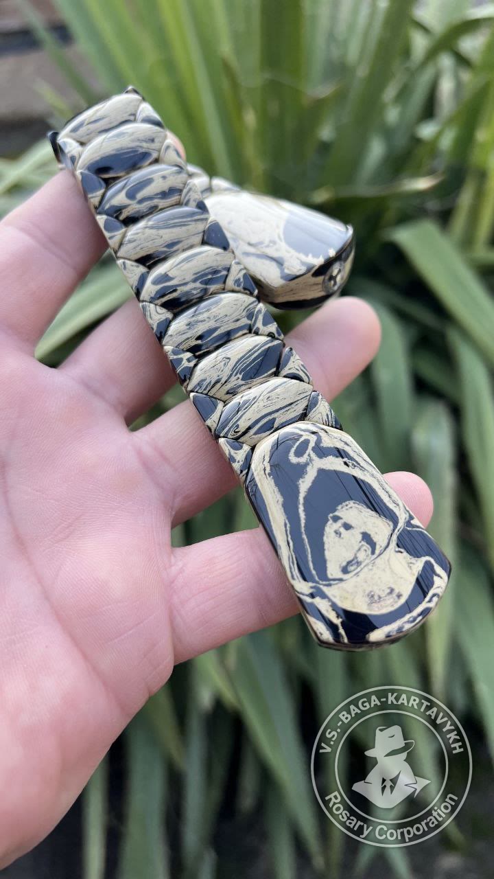 Hexagonal pogon worry beads — German colored ebonite, no. 665 — 7