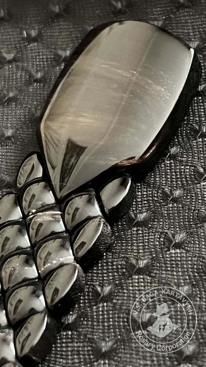Mosaic worry beads — buffalo horn, no. 678 — 7