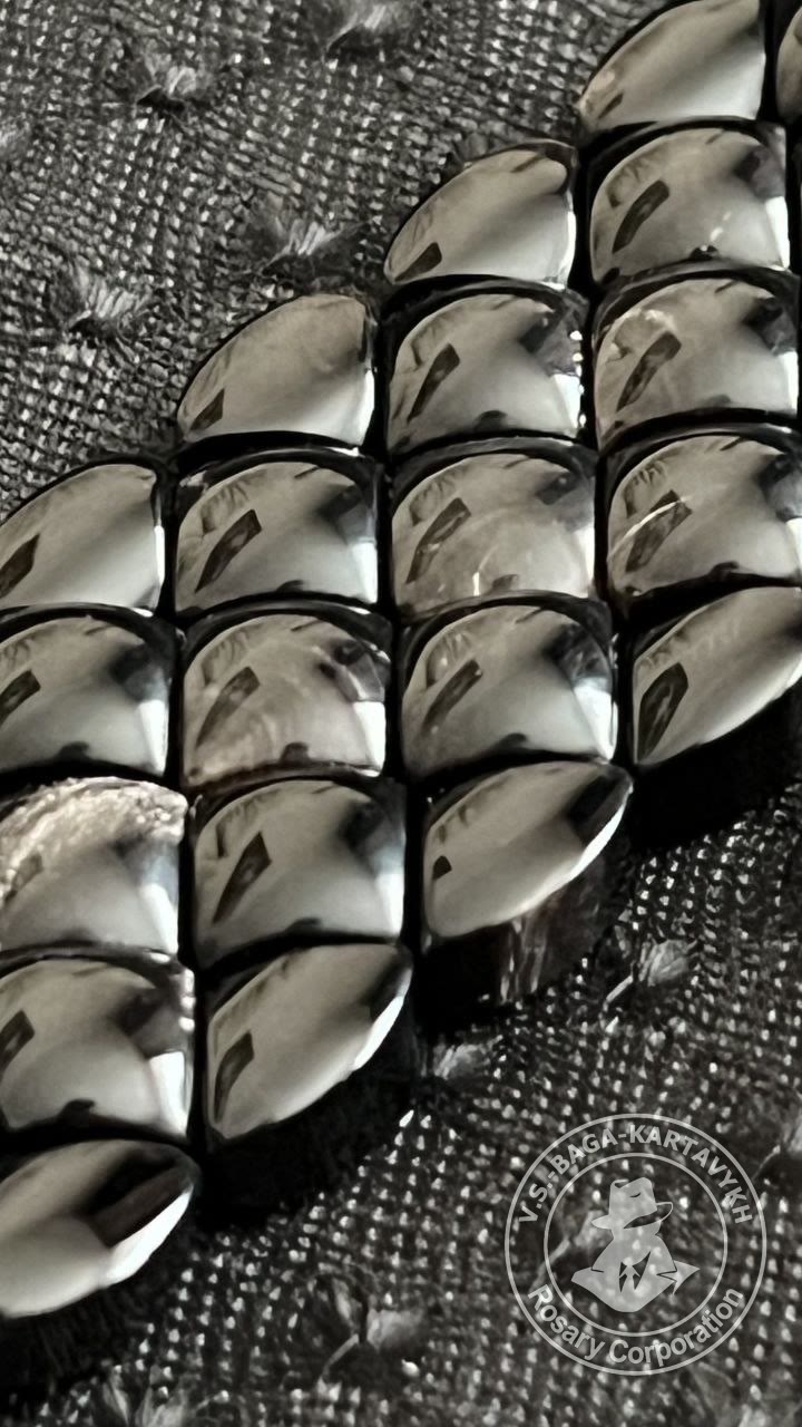 Mosaic worry beads — buffalo horn, no. 678 — 8