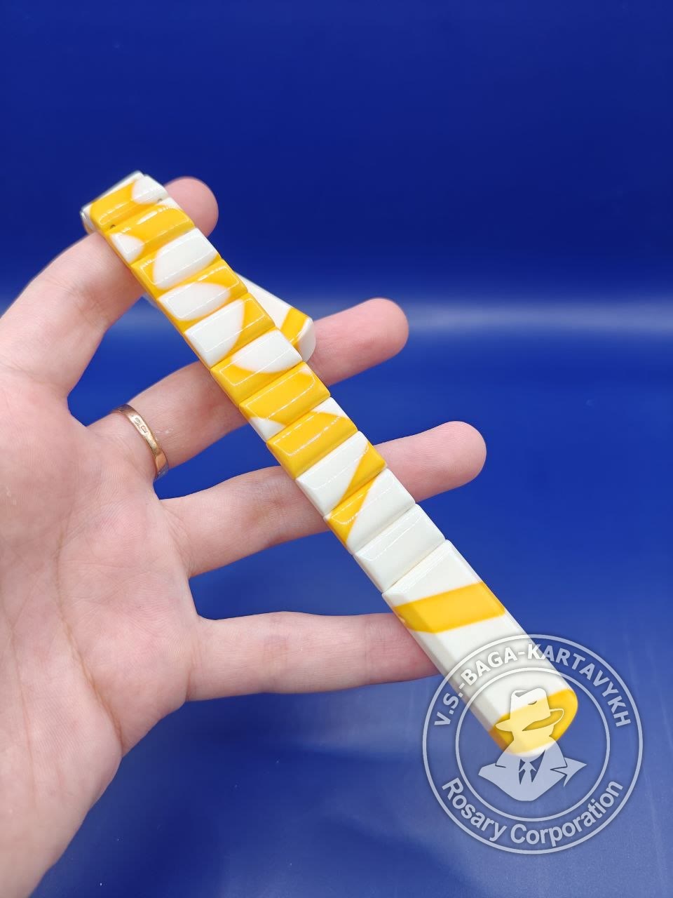 Cushions worry beads — Aramith billiard ball, no. 700 — 4