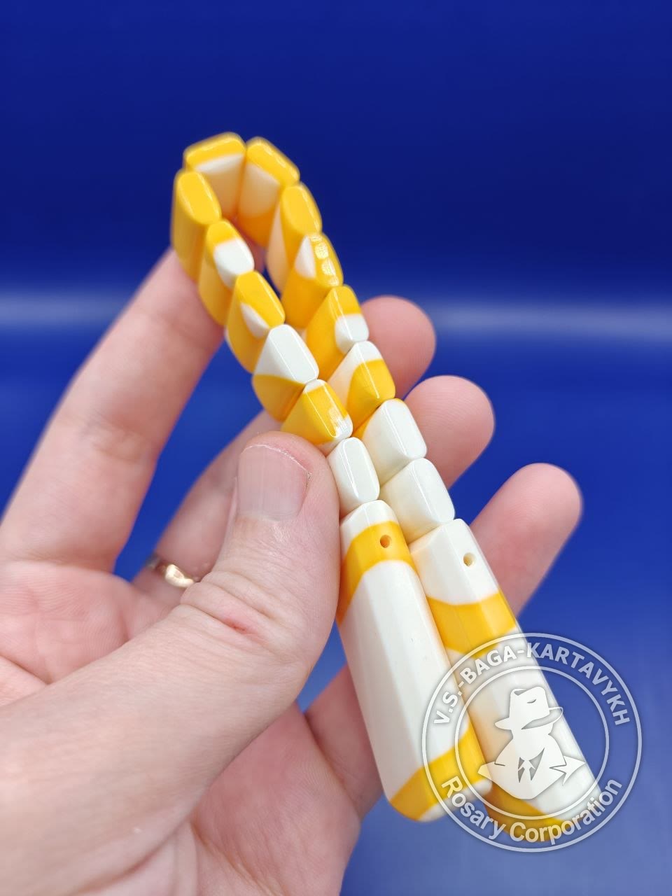Cushions worry beads — Aramith billiard ball, no. 700 — 8
