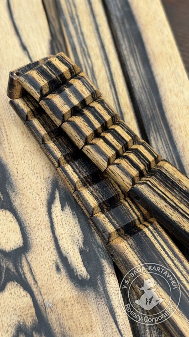 Strict classic worry beads — wood, no. 708 — 2