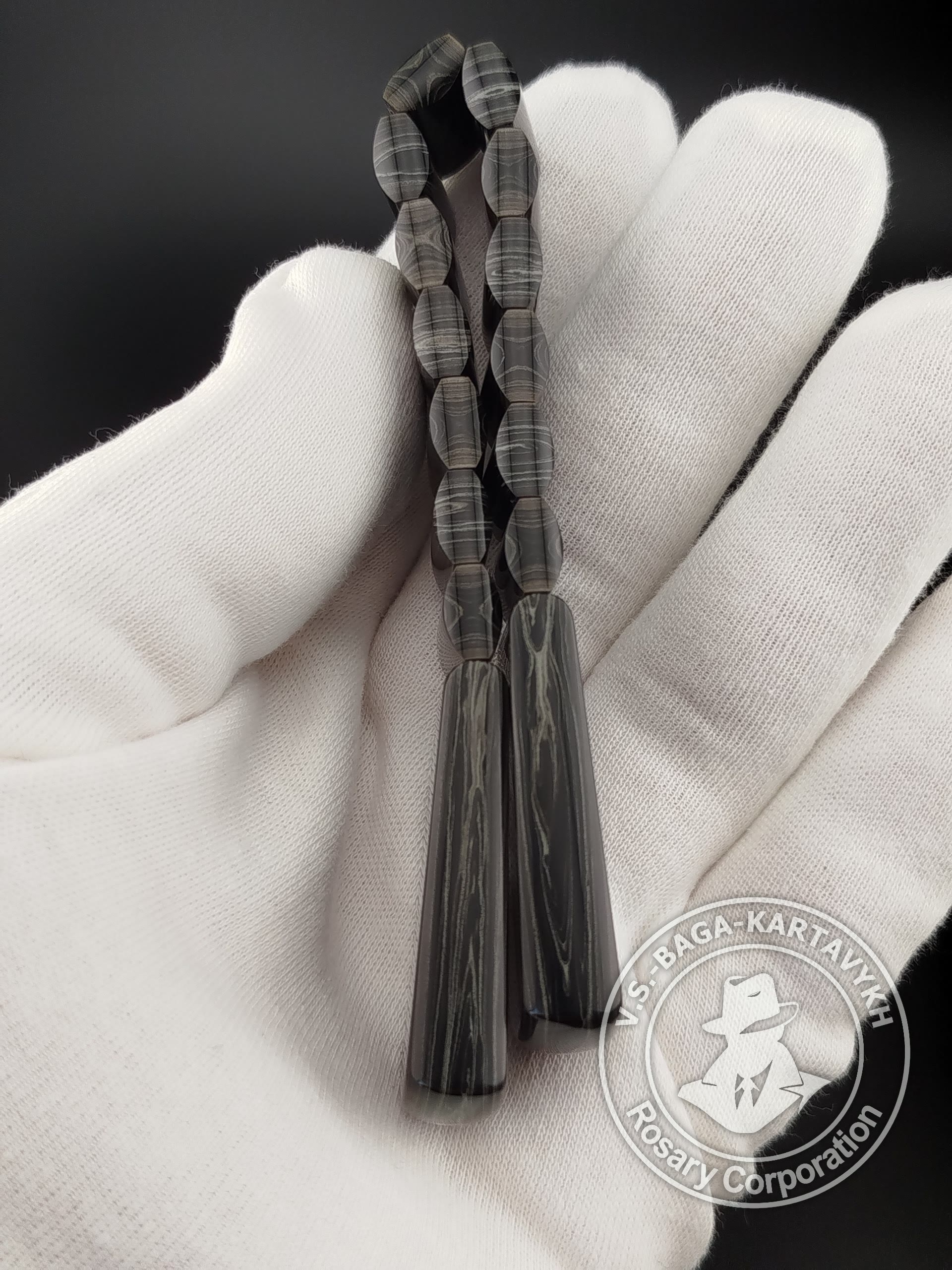 Cushions worry beads — German colored ebonite, no. 745 — 6