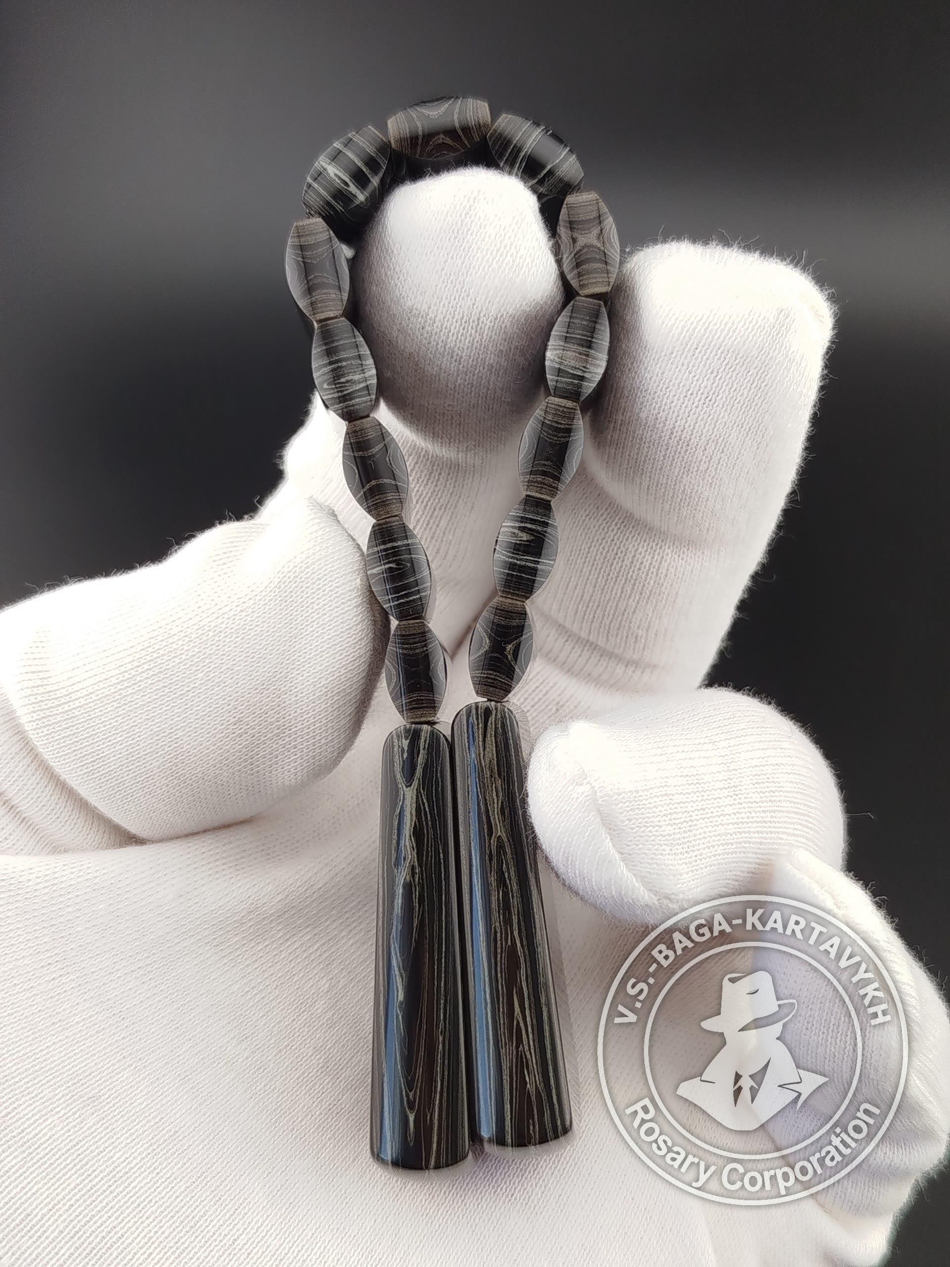 Cushions worry beads — German colored ebonite, no. 745 — 8