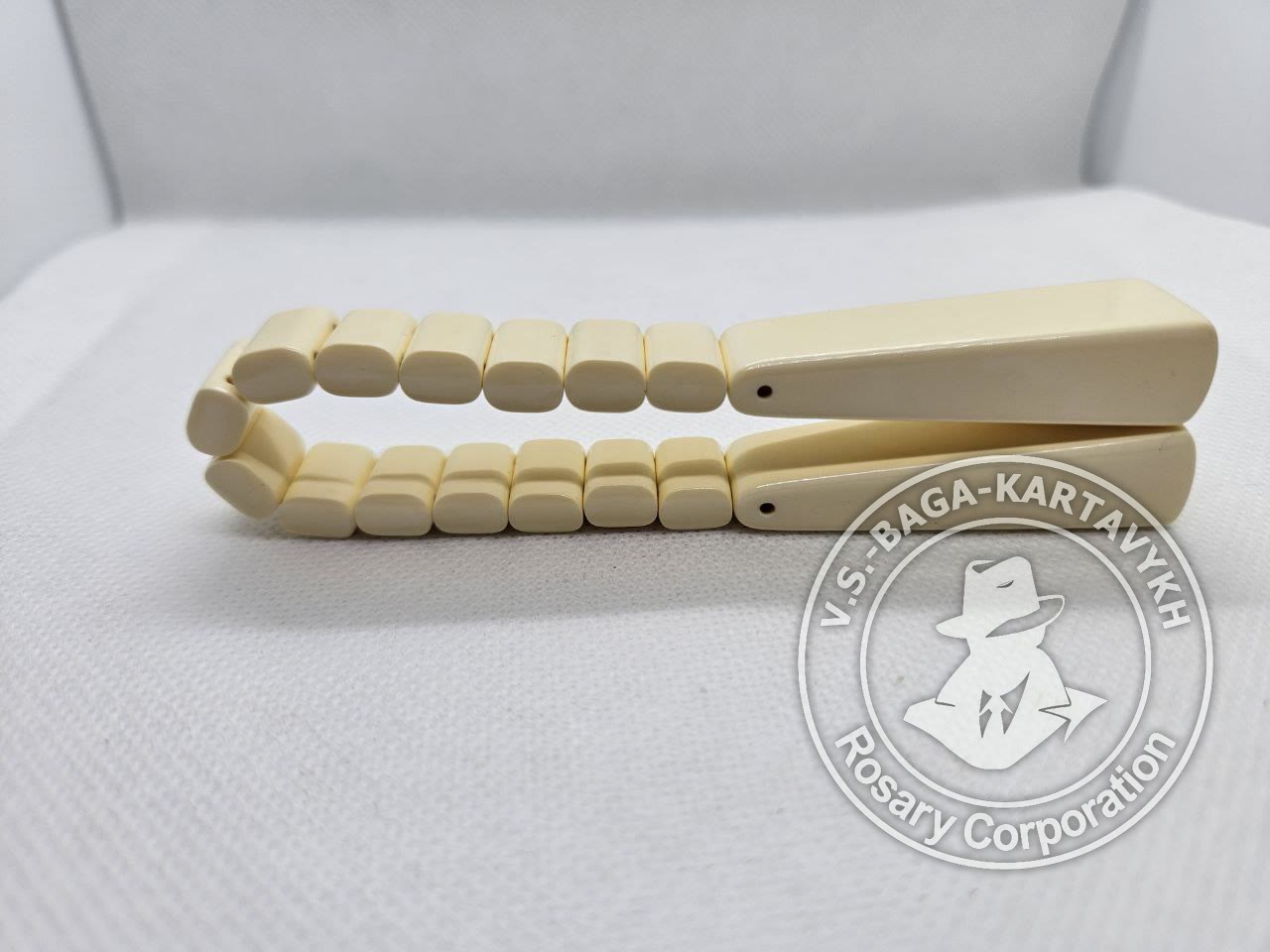 Narkomanki worry beads — Aramith billiard ball, no. 82 — 3