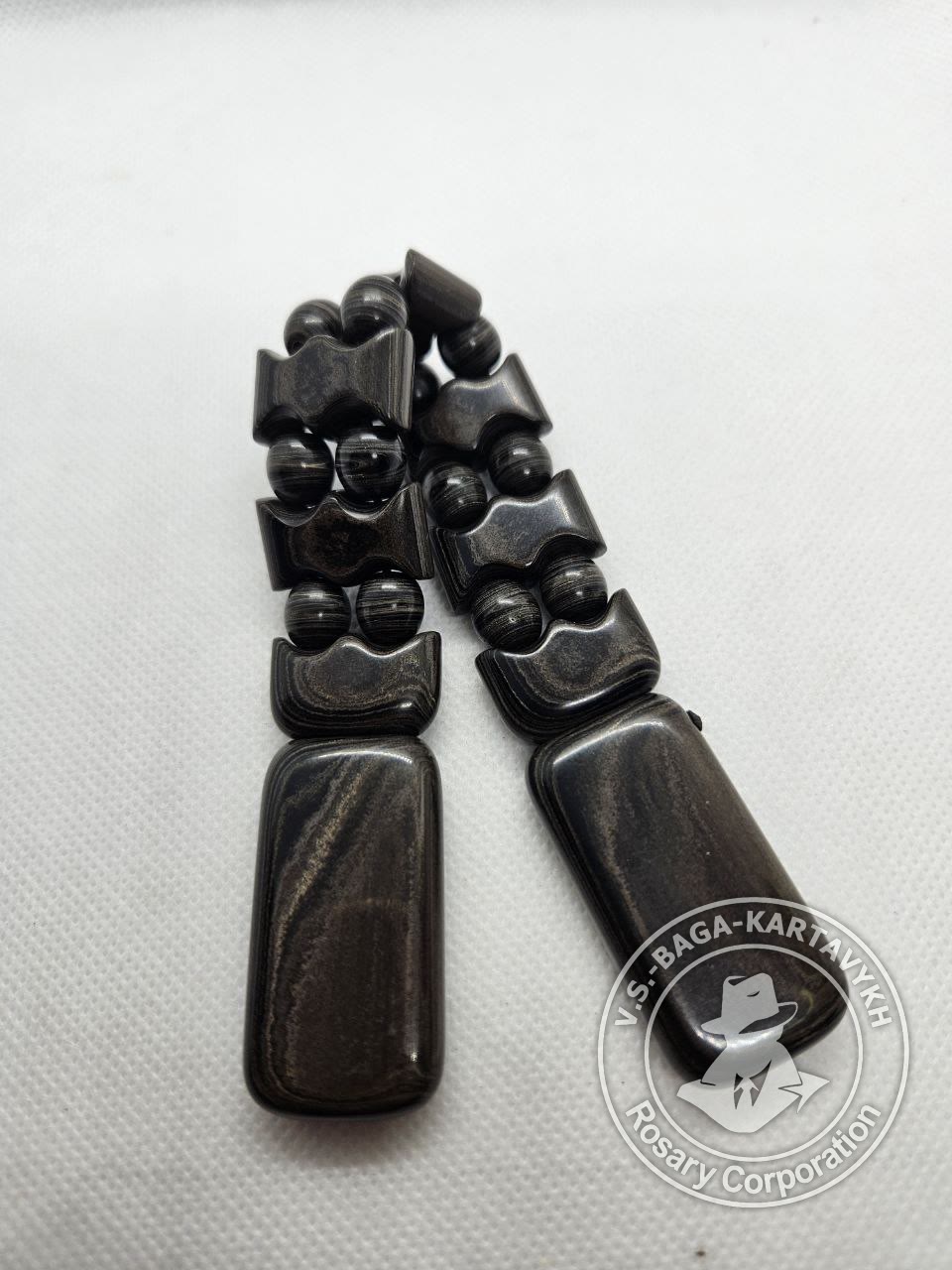 Worry beads German colored ebonite, no. 84 — 2